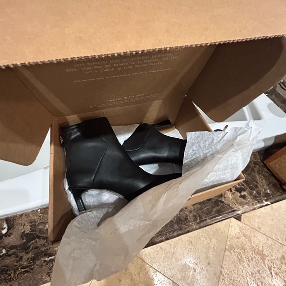 BCBGeneration Bullit booties, black, size 10 - Picture 8 of 16